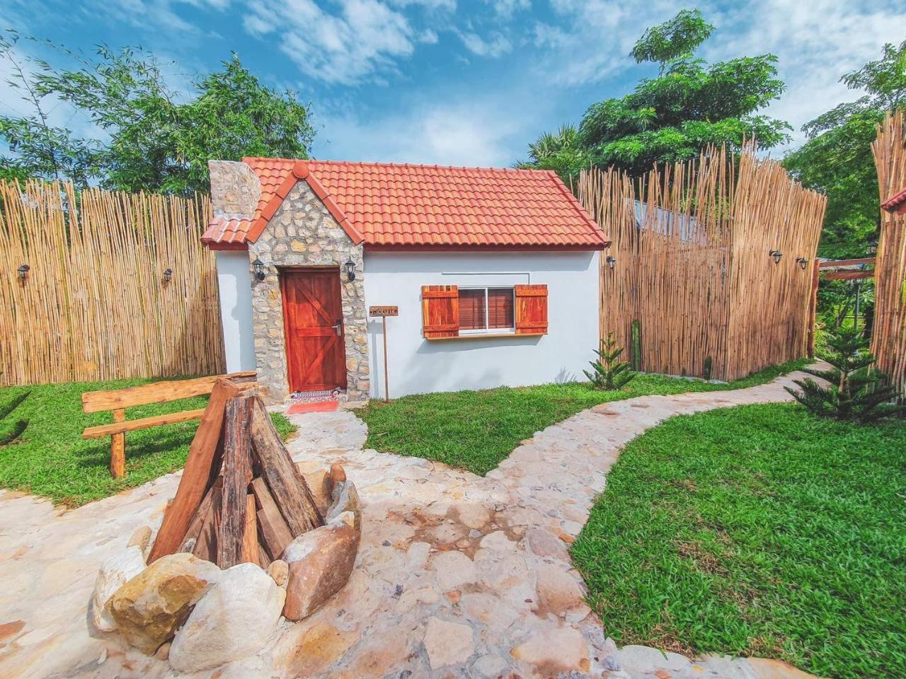 Moly Resort Кампот Экстерьер фото